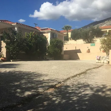 Holiday home George Lourdata (Kefalonia)