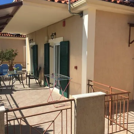 Holiday home George Lourdata (Kefalonia)